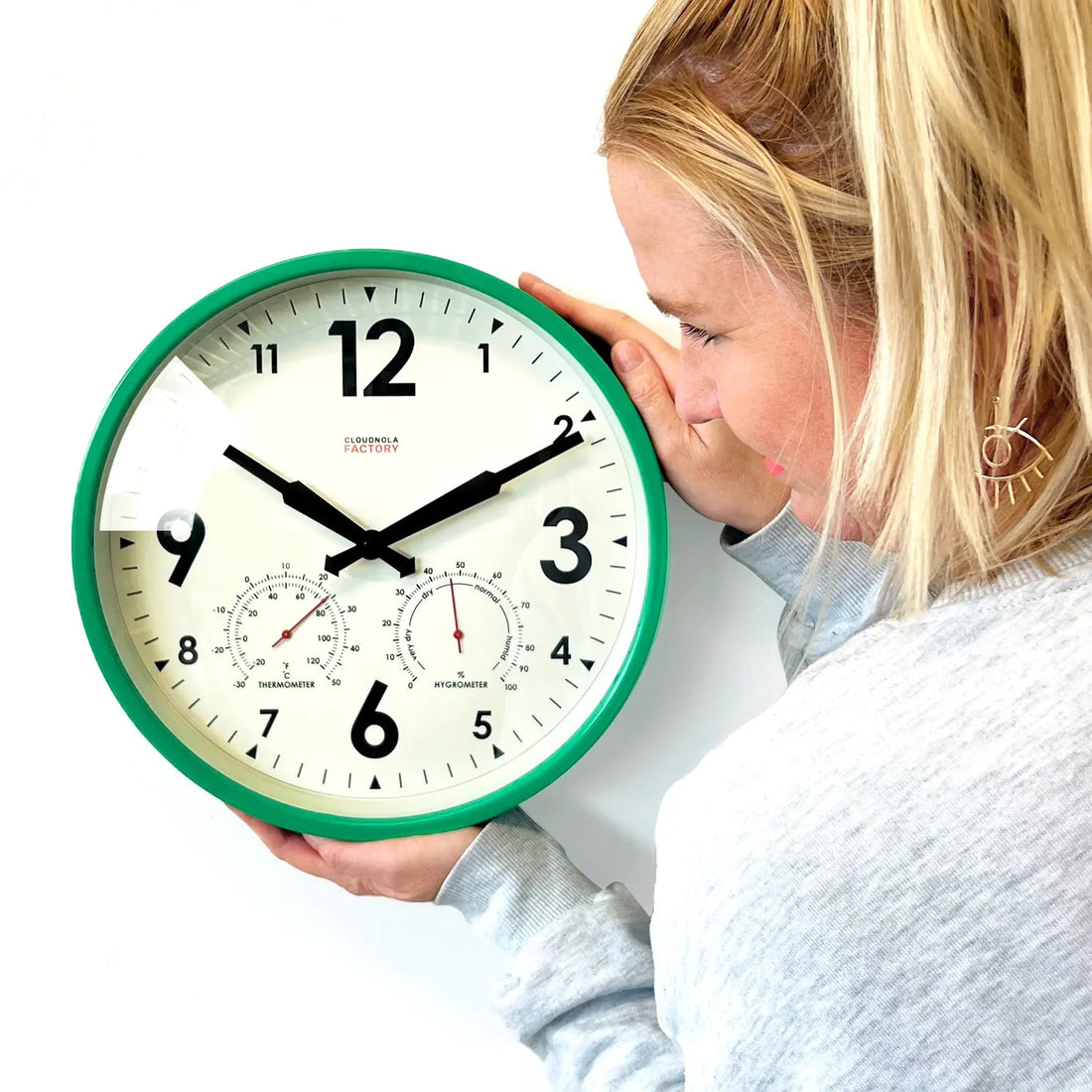 Where-to-Buy-the-Best-Outdoor-Clocks-Quality-Meets-Style Cloudnola