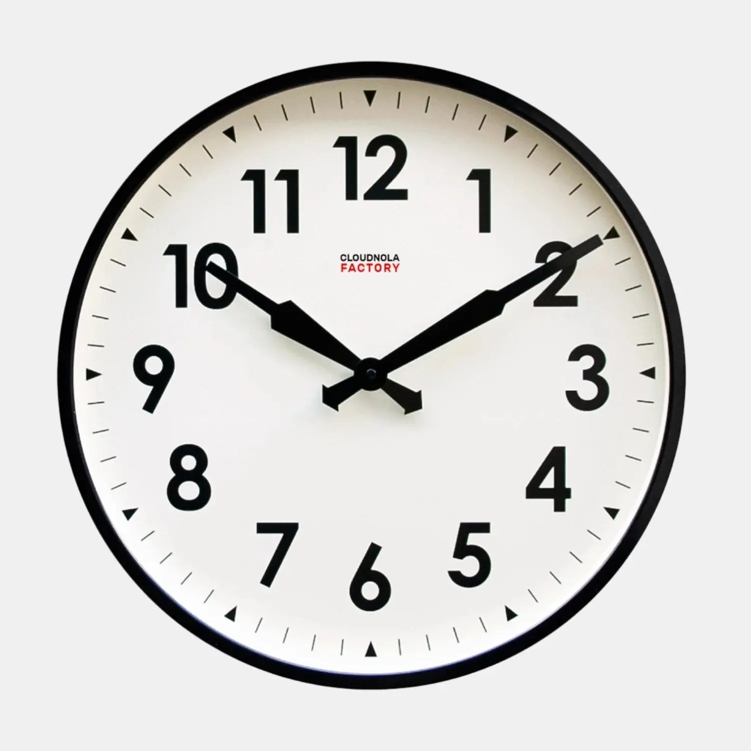 Black XL - Clock Cloudnola