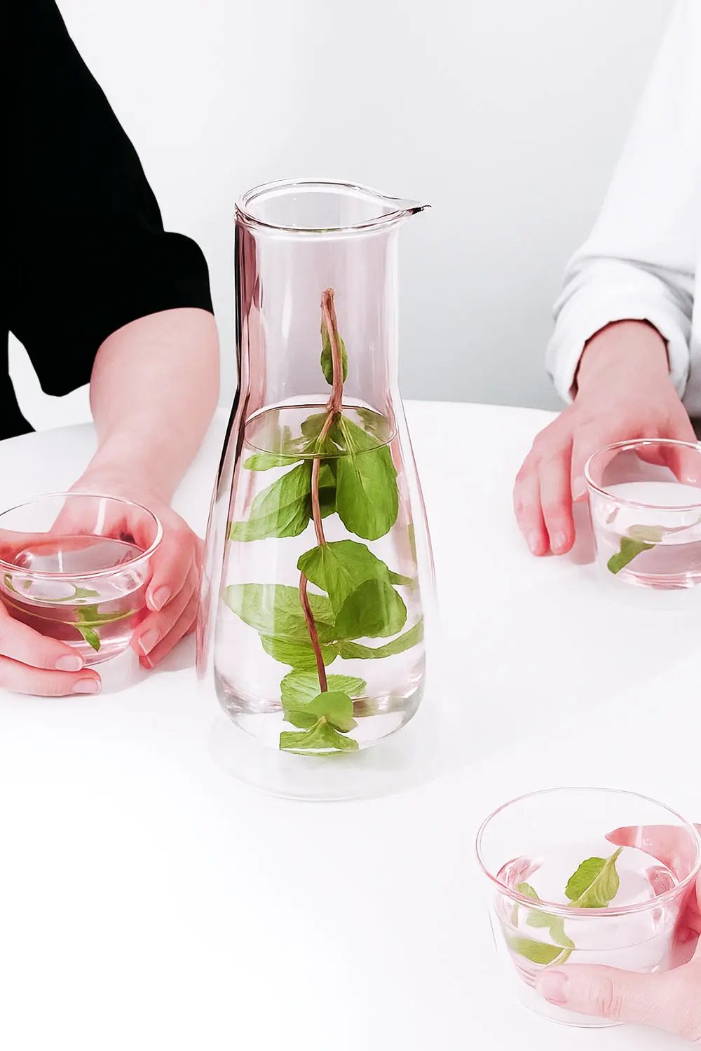 Rocks Pink Carafe with Cups Cloudnola