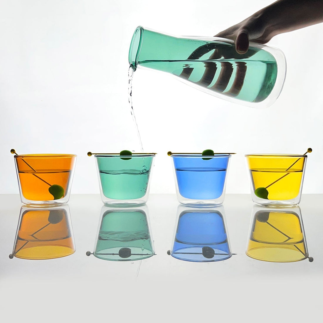 The Ultimate Guide to Choosing the Best Carafe: Hot &amp; Cold Drinks, Design &amp; More