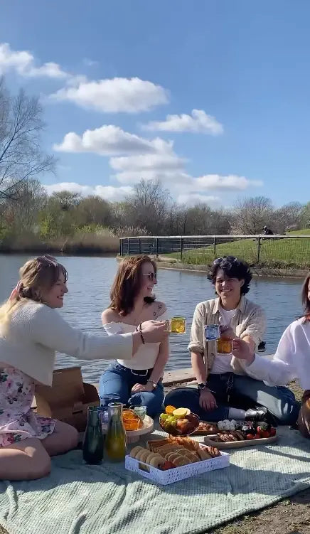 Hosting-a-Summer-Garden-Party-These-Glass-Pieces-Steal-the-Table Cloudnola