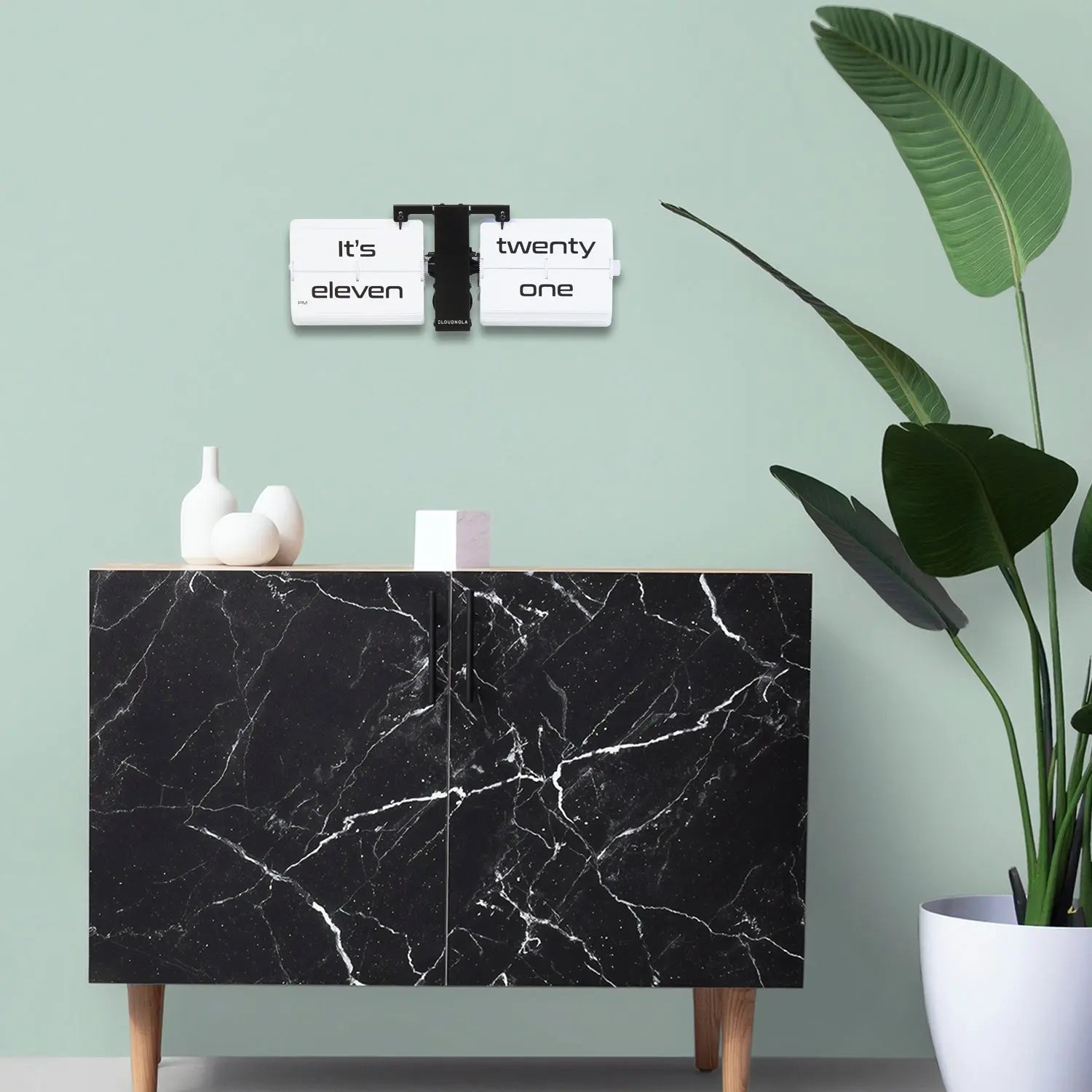 Shop-The-Flip Cloudnola