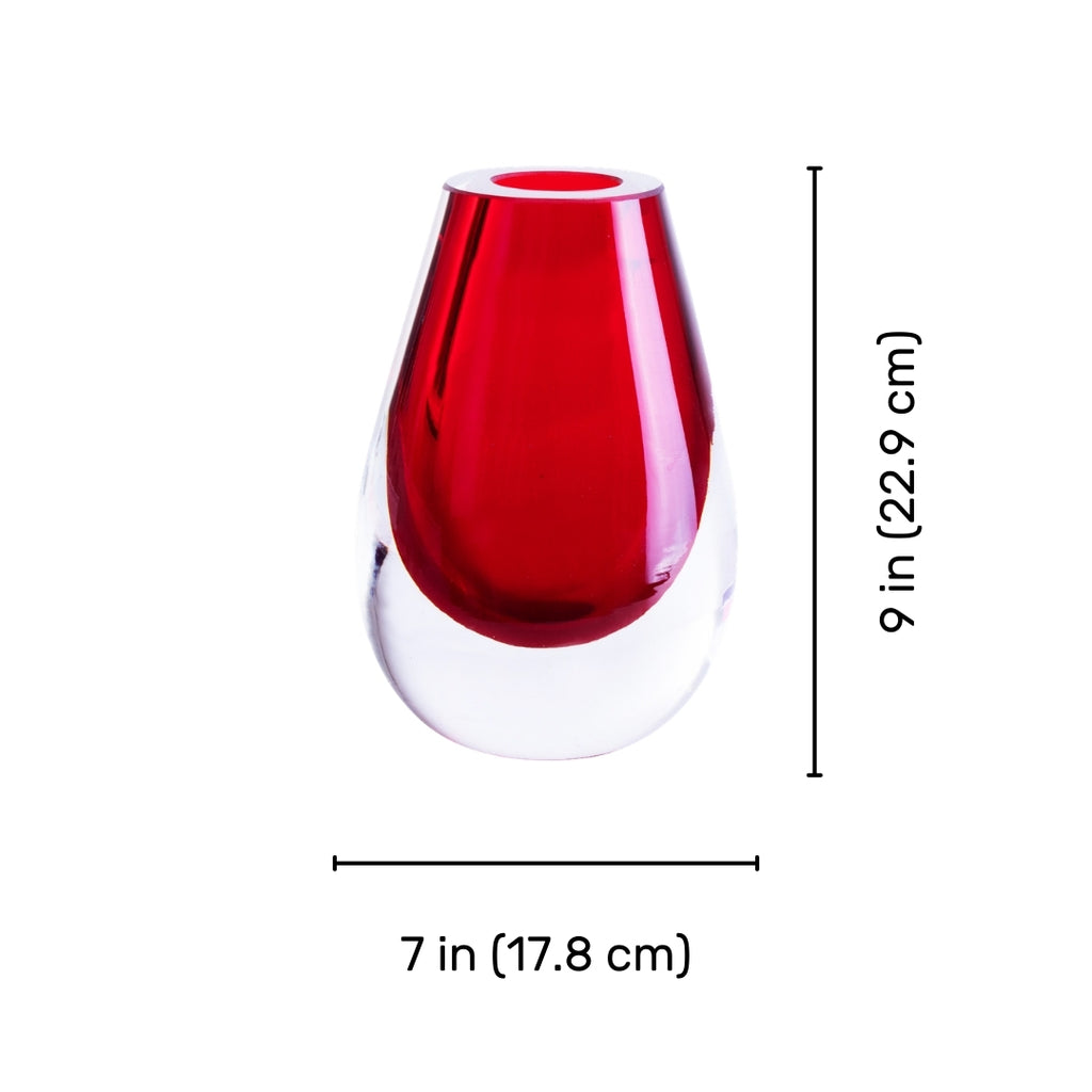Drop Teardrop Glass Vase – Red showcasing Dutch Design with a functional design in handblown glass, modern and sculptural vase.