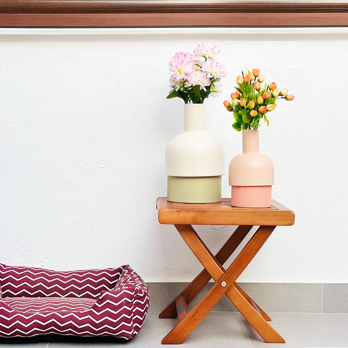 Flip Med Nude and Coral Ceramic Vase