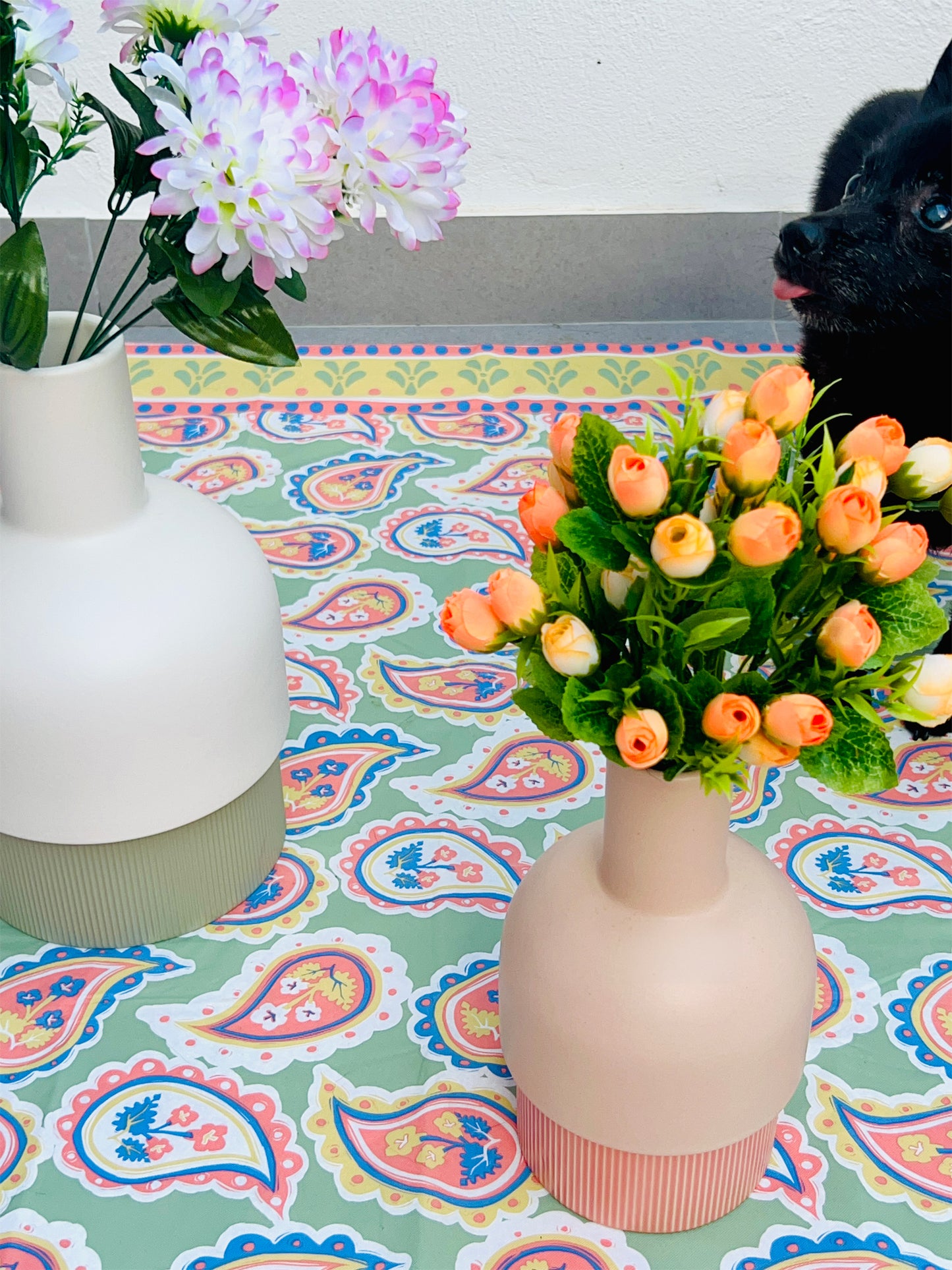 Flip Med Nude and Coral Ceramic Vase