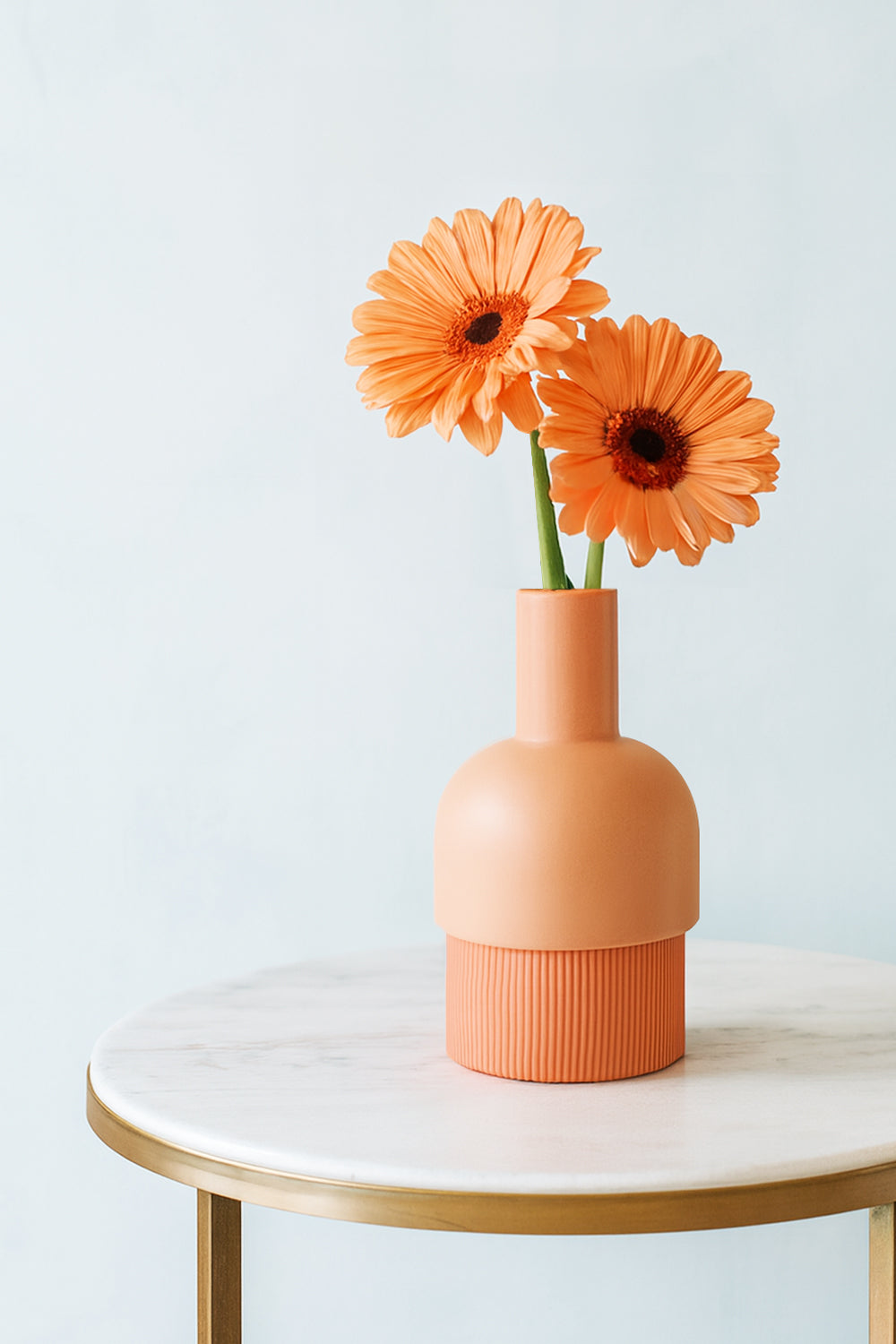 Flip Med Nude and Coral Ceramic Vase