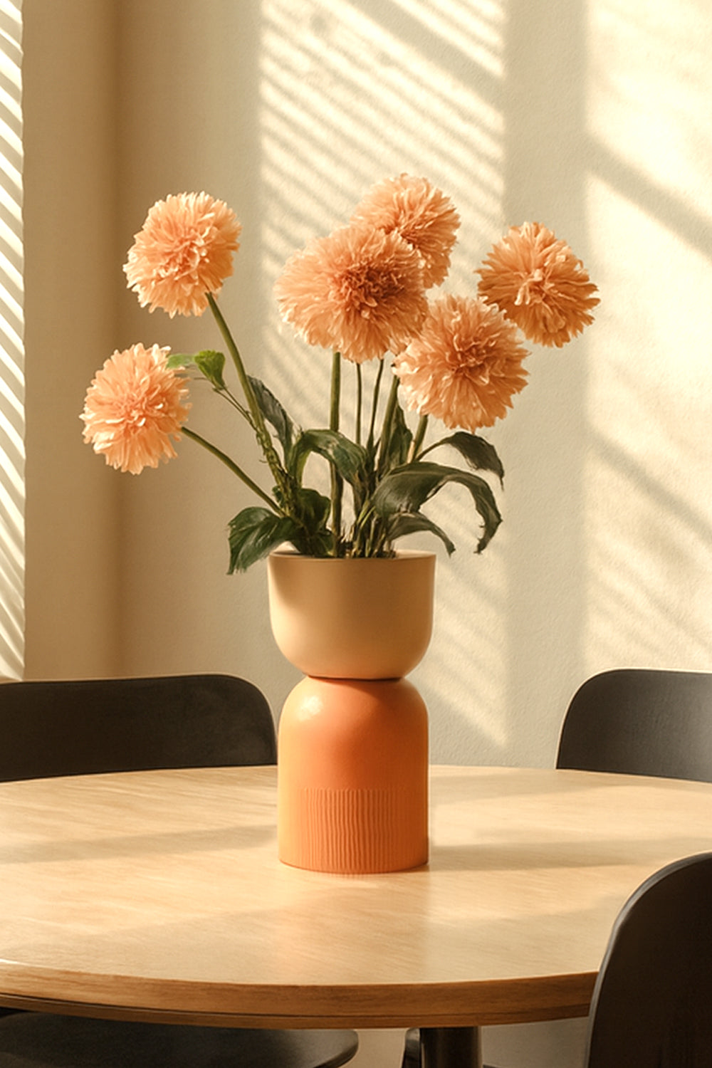 Flip Med Nude and Coral Ceramic Vase