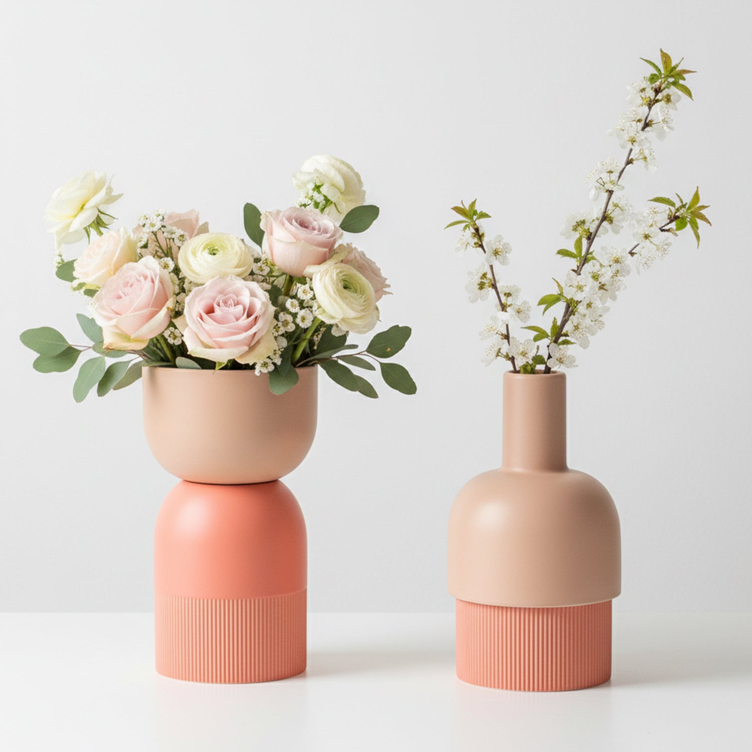 Two Flip Reversible Ceramic Vase – Coral and Nude Medium in Dutch Design with floral arrangements and functional design