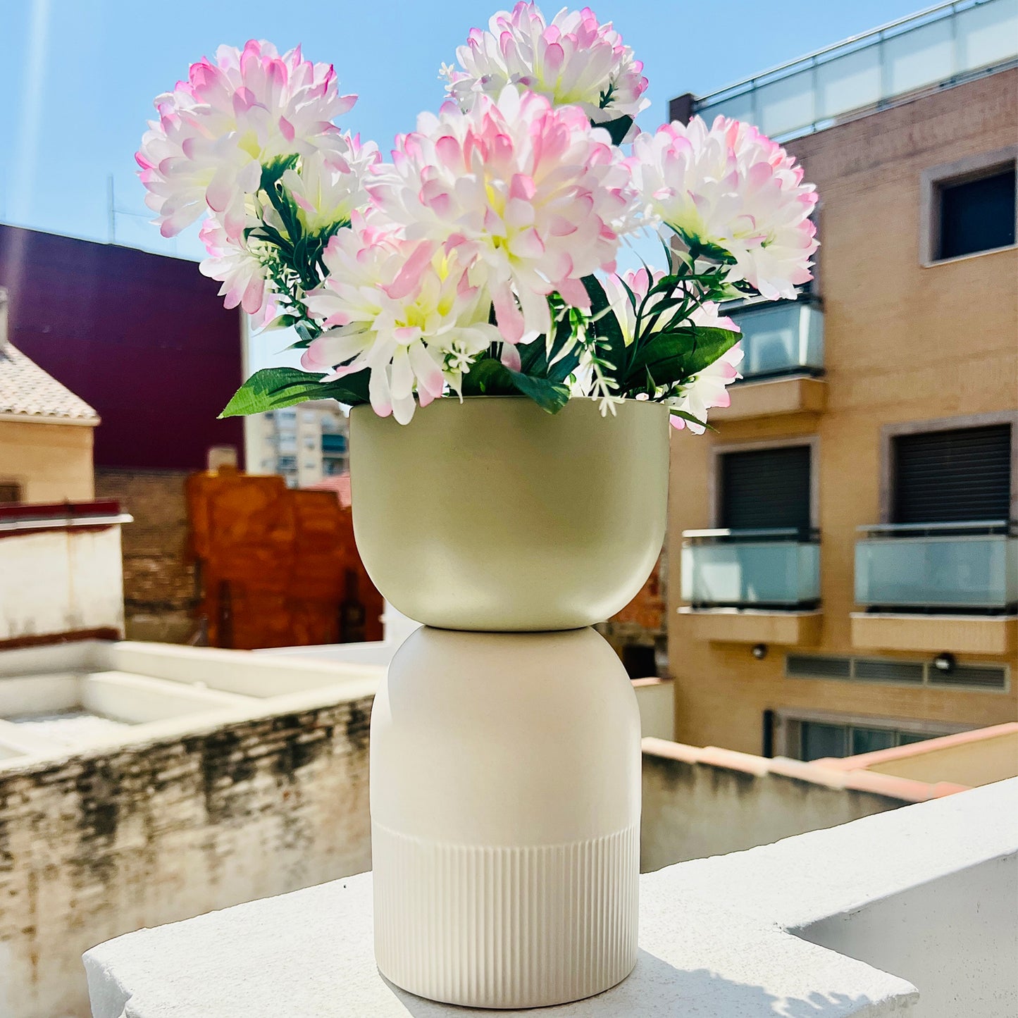 Flip Reversible Ceramic Vase – Ivory & Olive Medium