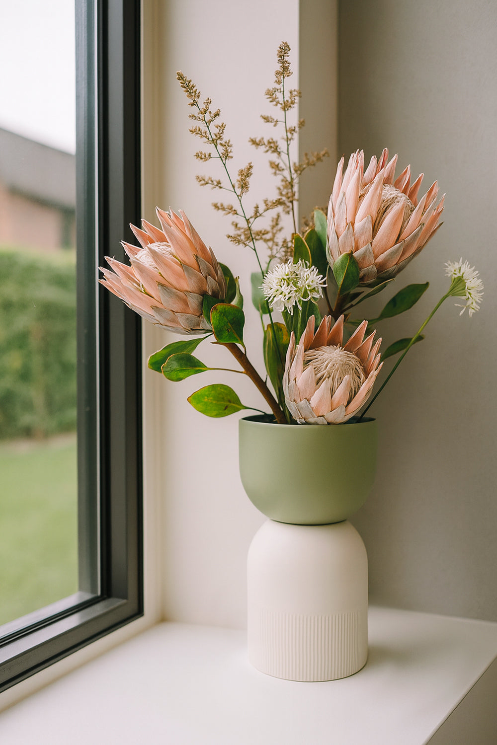 Flip Reversible Ceramic Vase – Ivory & Olive Medium